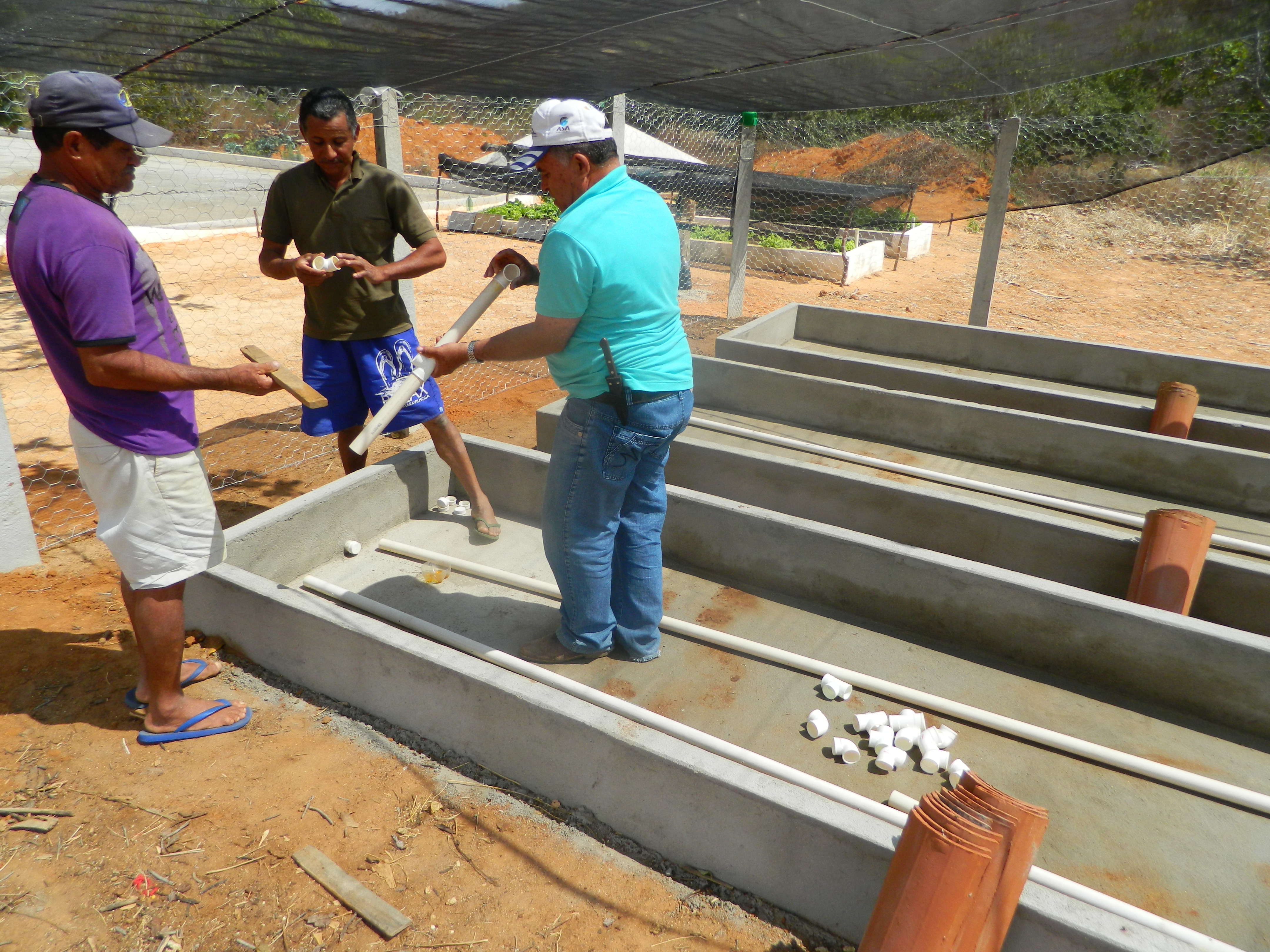 10 Construcao da horta de Jose Wilson da comunidade Flores de Baixo.jpg